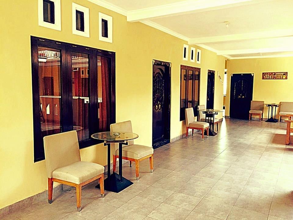 Hotel Sentral Pabean Buleleng Buitenkant foto