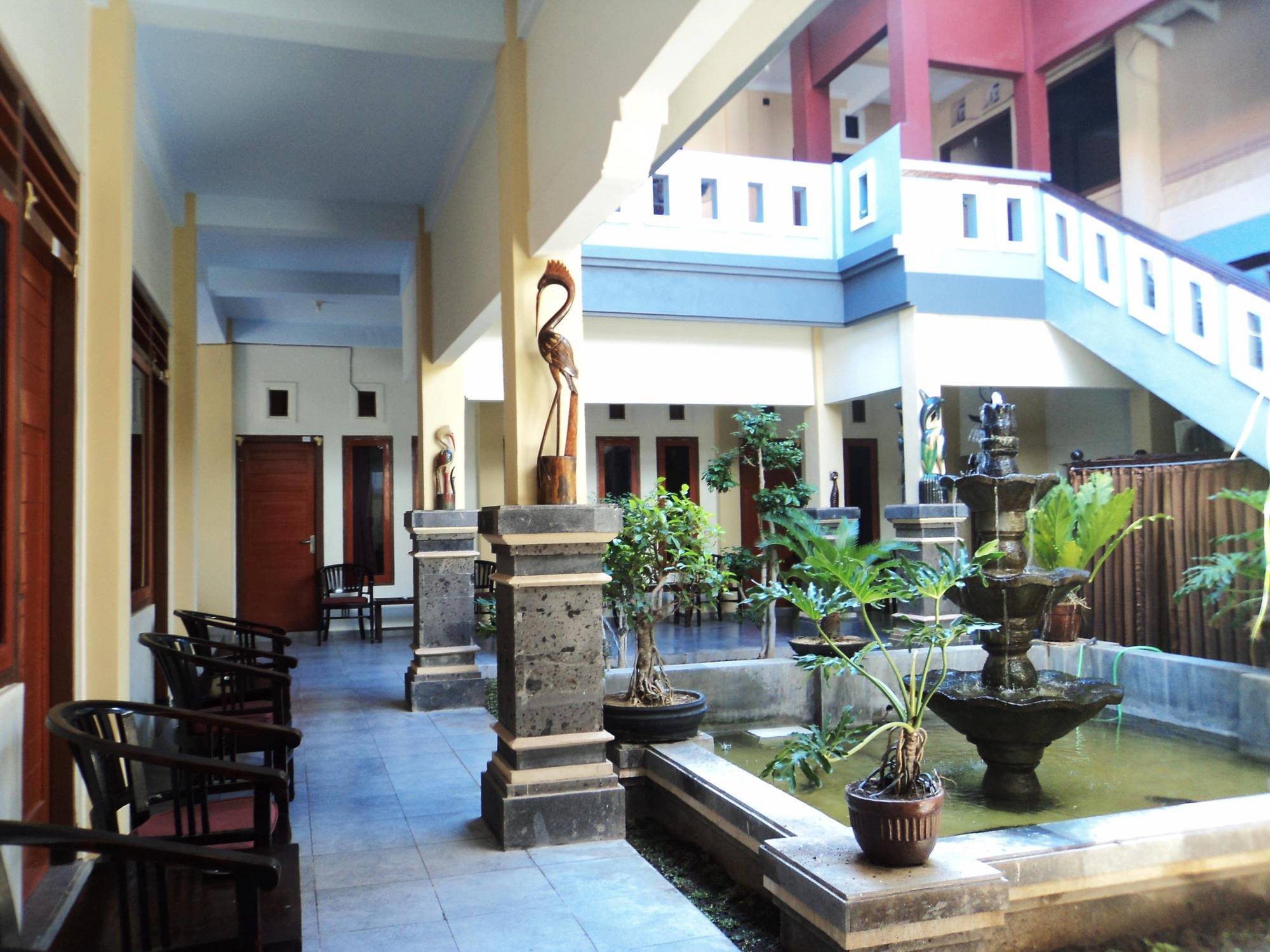 Hotel Sentral Pabean Buleleng Buitenkant foto